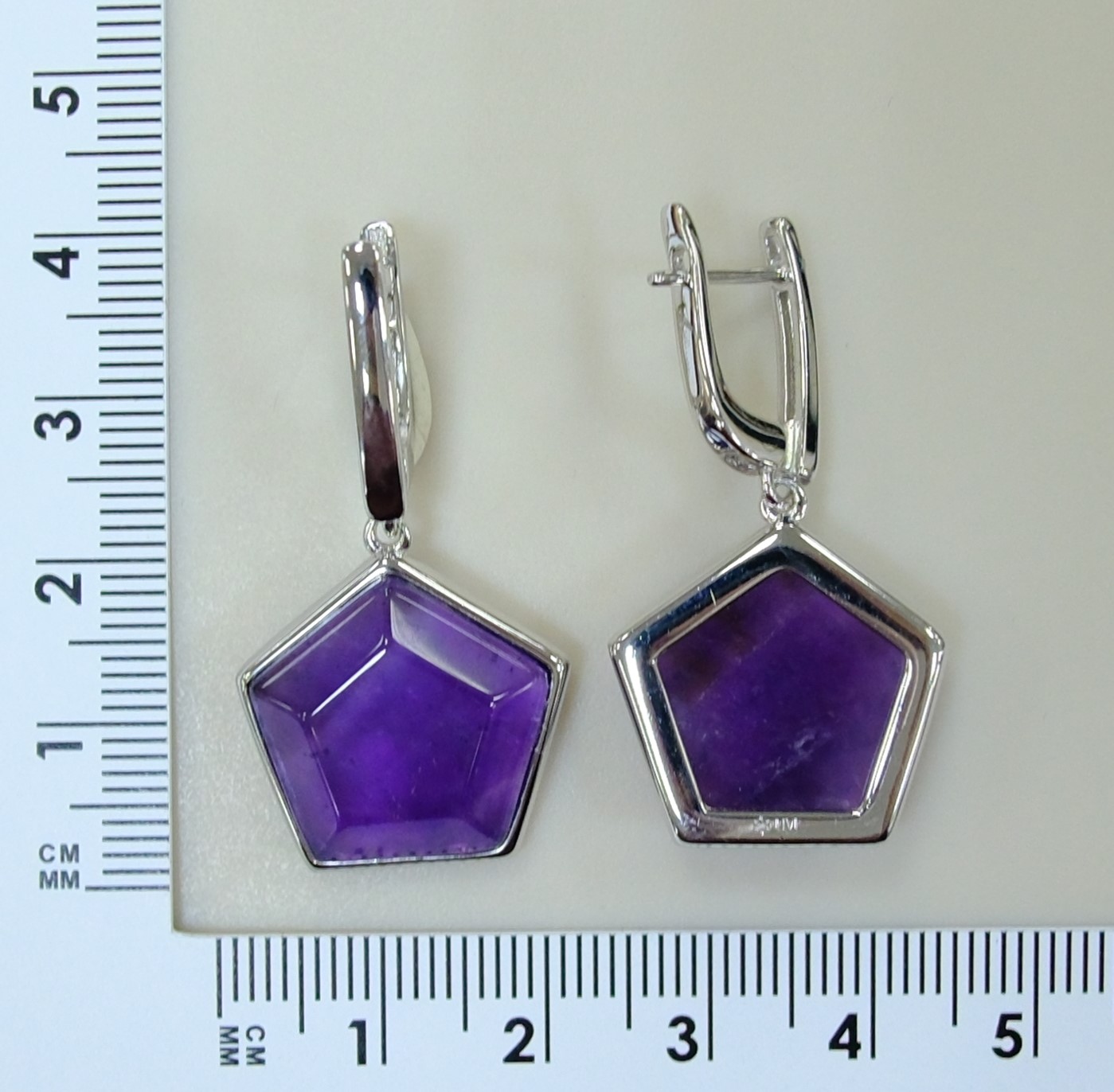 Серебряные серьги с аметистами
